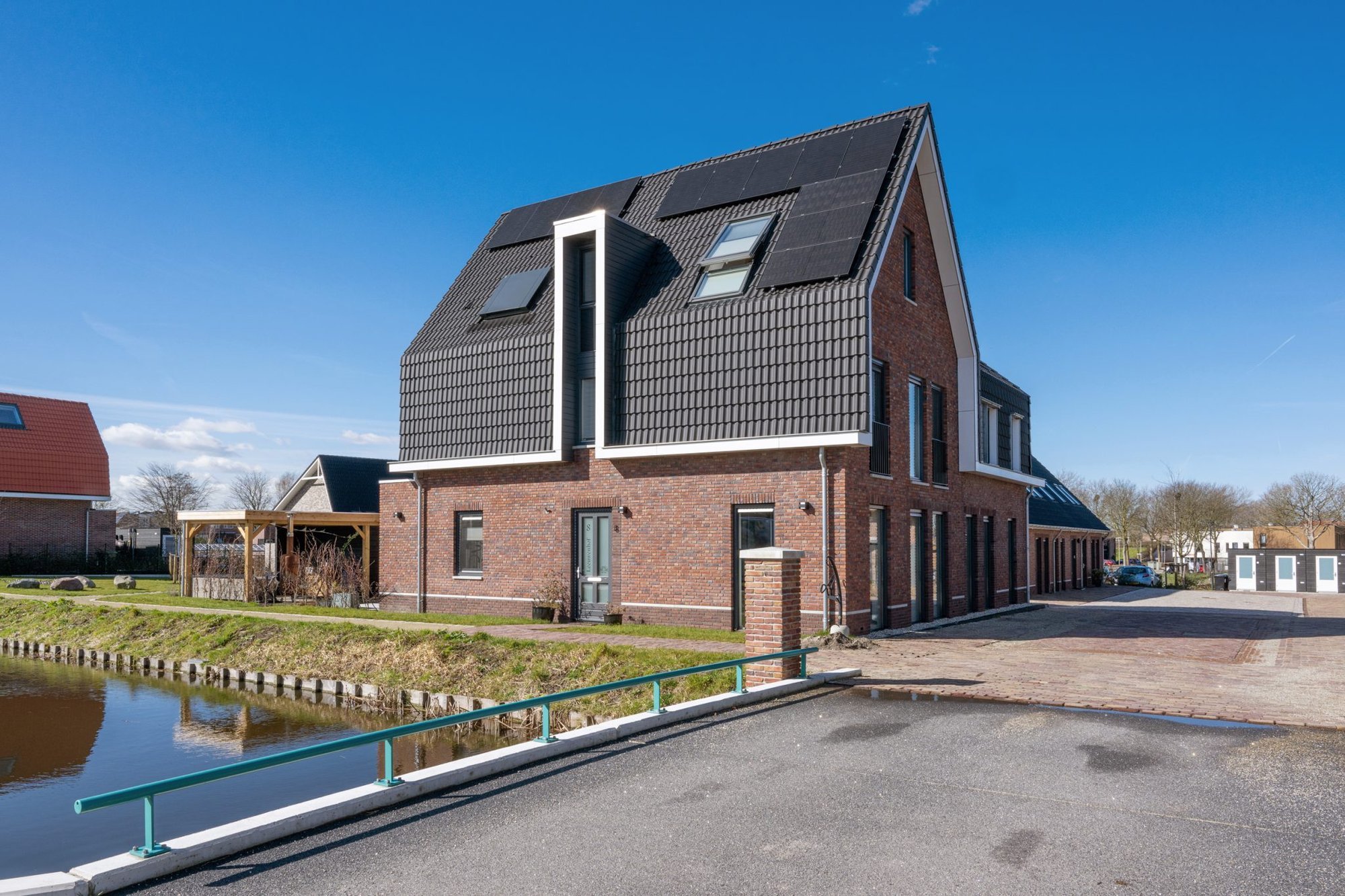 DHPS-HydroTop-project-De-Leeuwenhoeve-Zoetermeer-6-2048x1366[1]