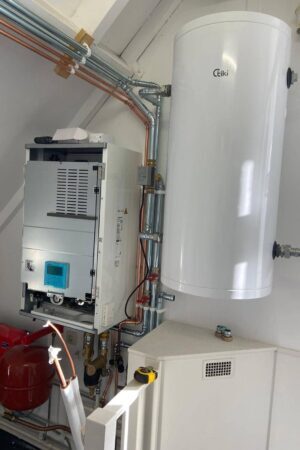 Oplevering-particuliere-warmtepomp-installatie-300x450[1]
